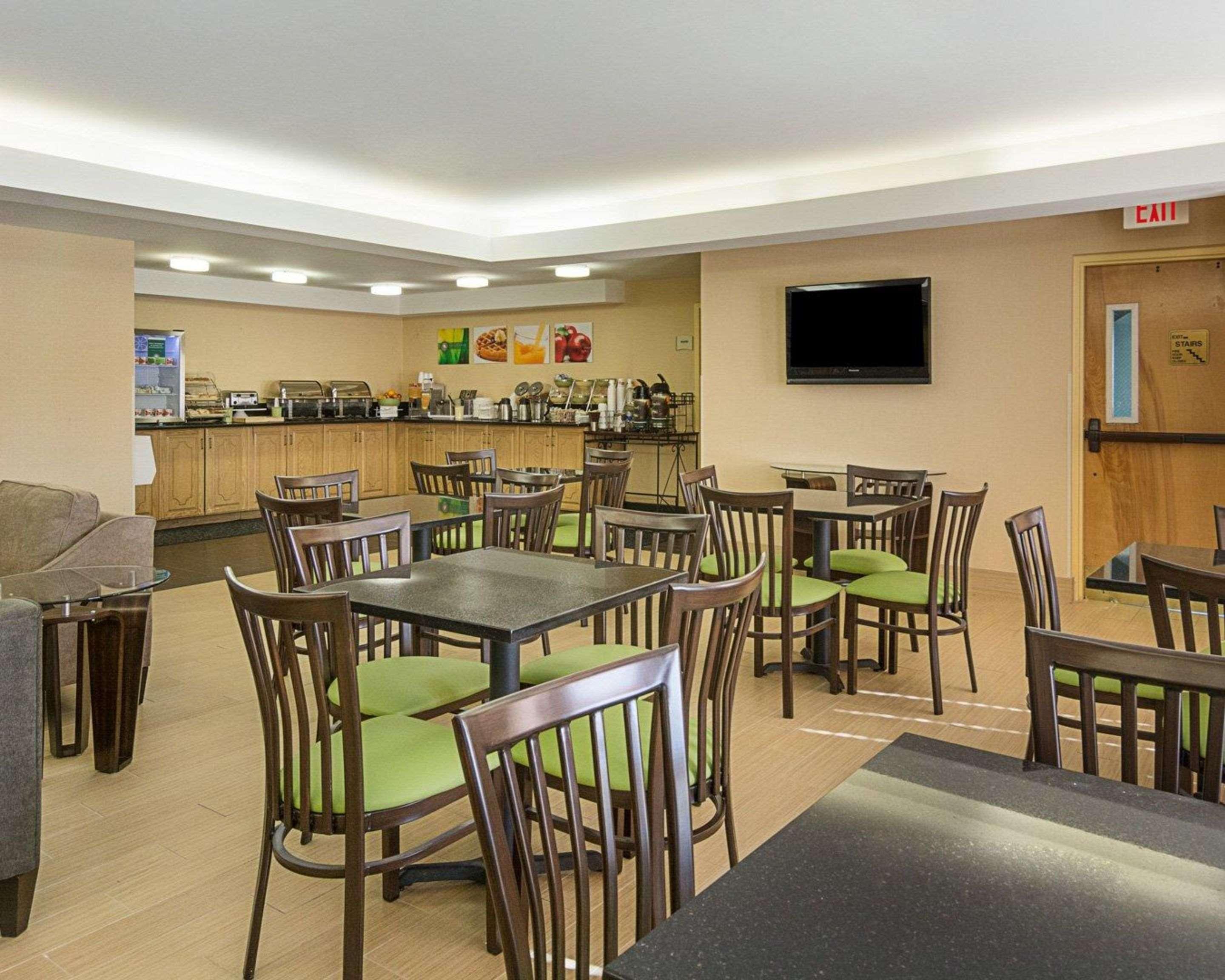 Quality Inn Richmond Airport Sandston Exterior foto